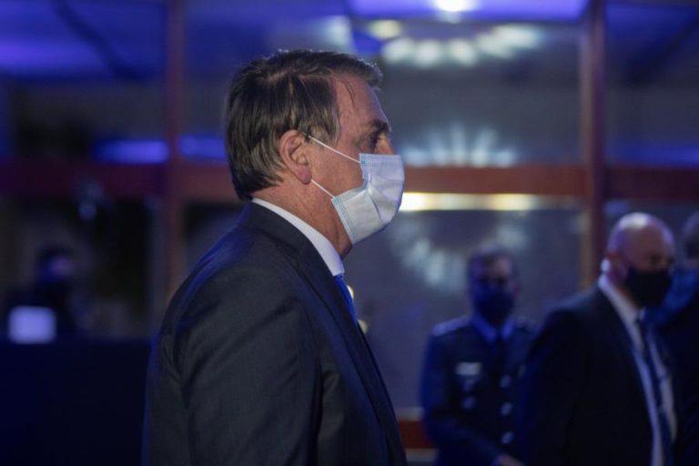 Covid-19: China acusa Presidente do Brasil de “politizar” novo coronavírus