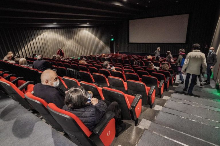 Covid-19: Bélgica reabre cinemas, teatros e refeições no interior a 09 de junho
