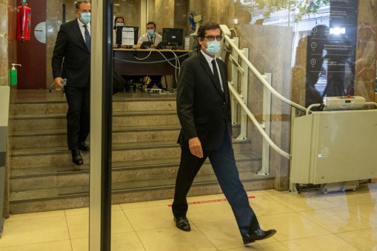 Presidente da Câmara do Porto Rui Moreira vai a julgamento no processo Selminho