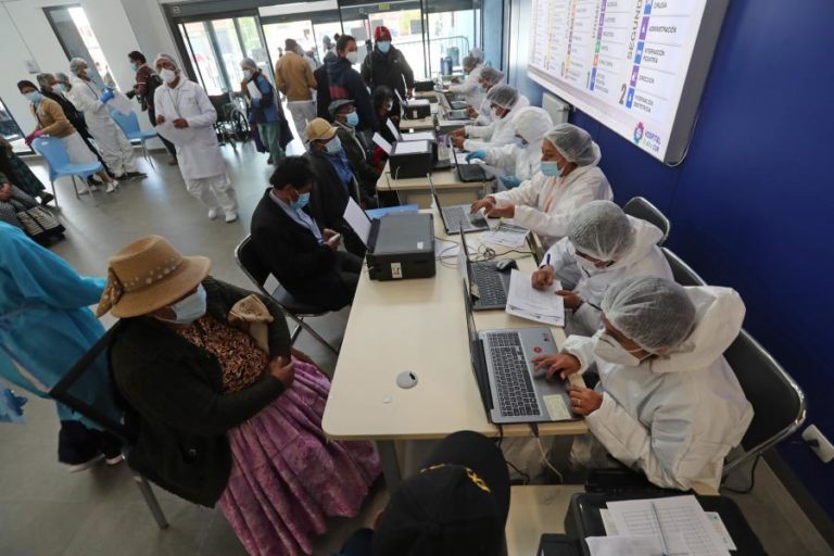 Covid-19: ONG apelam ao Covax para divulgar contratos com fabricantes de vacinas