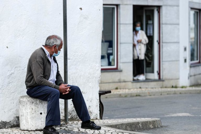 Covid-19: Portugal com mais uma morte e 598 novos casos nas últimas 24 horas