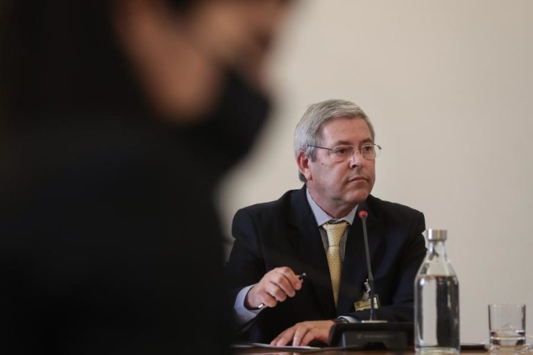 Novo Banco: Audições de António João Barão e Moniz da Maia vão ser enviadas para o MP