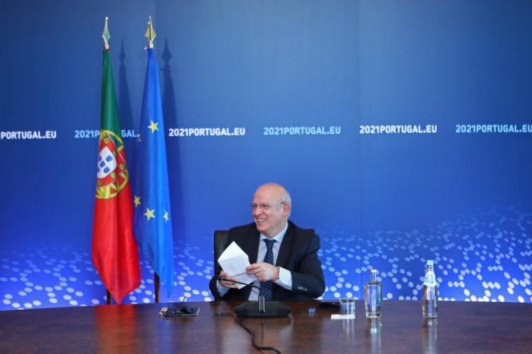 Chefes de diplomacia da UE discutem relações transatlânticas e Balcãs