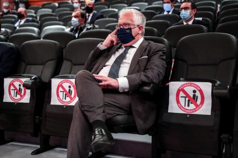 MAI suspende execução da pena aplicada ao polícia que chamou “aberração” a André Ventura