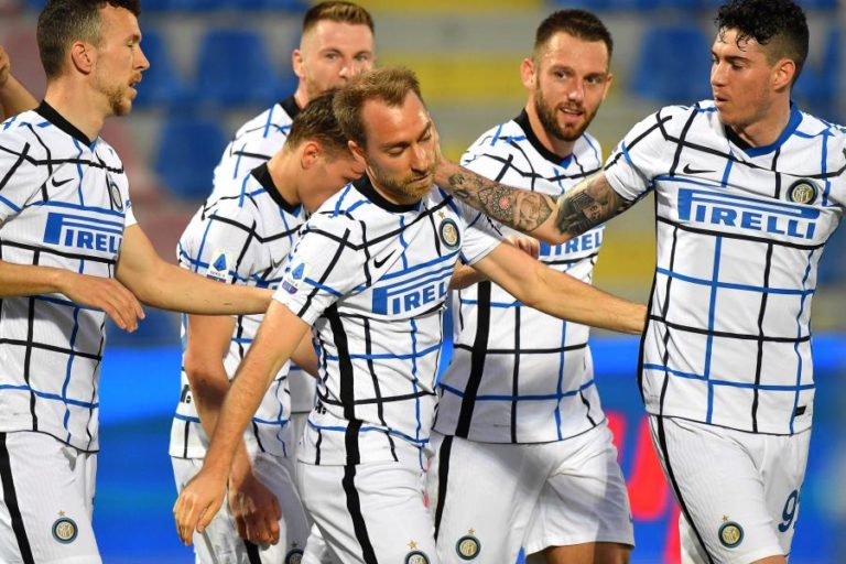 Inter Milão campeão italiano pela 19.ª vez a quatro jornadas do fim