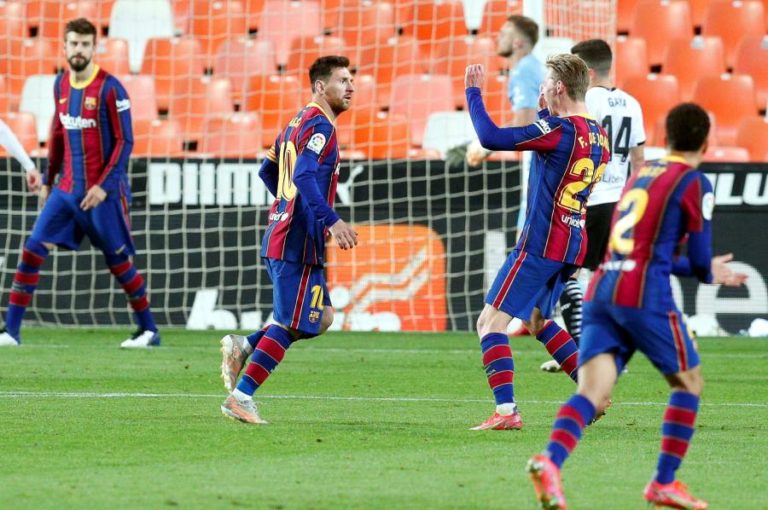 FC Barcelona dá a volta ao marcador em Valência e ‘cola-se’ ao Real Madrid