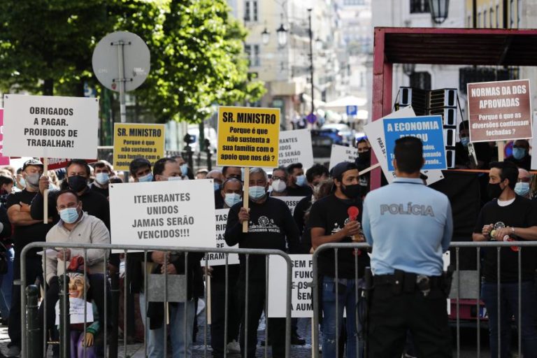 Covid-19: Governo remete eventual decisão sobre diversão itinerante para a próxima semana