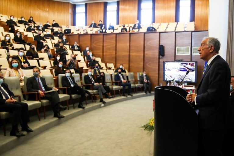 Covid-19: Marcelo diz que “anos heroicos” revelaram qualidade do ensino da medicina e da ciência