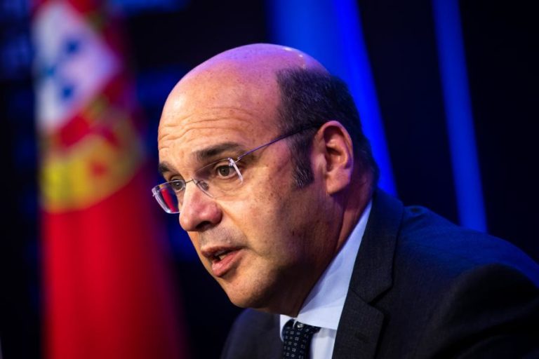 Governo anuncia plano de 6.112 ME para atingir 27.000 ME de receitas turísticas em 2027