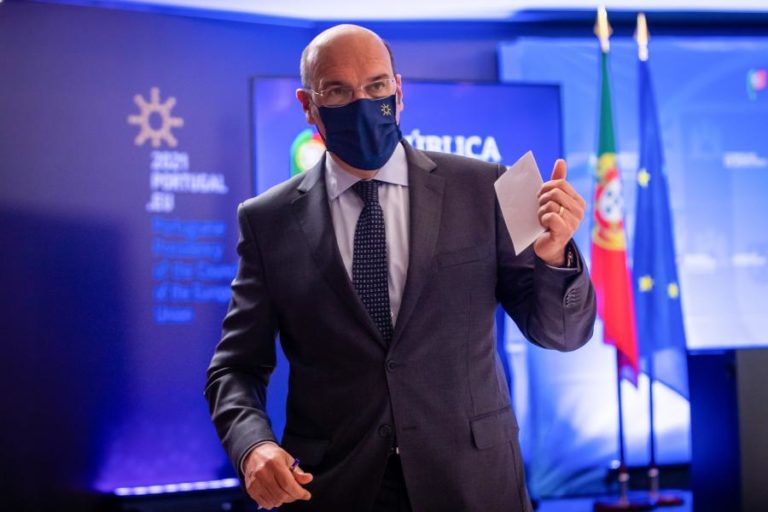 Apoio para fazer face à subida do SMN chega às empresas nas próximas semanas — Siza Vieira