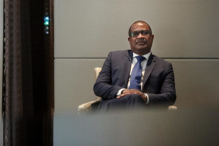 Delfim Neves e Jorge Amado formalizam candidatura no TC são-tomense às presidenciais