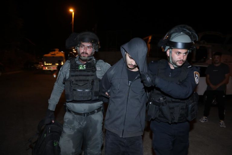 EUA pede a Israel para evitar escalada de violência que causou hoje 53 feridos