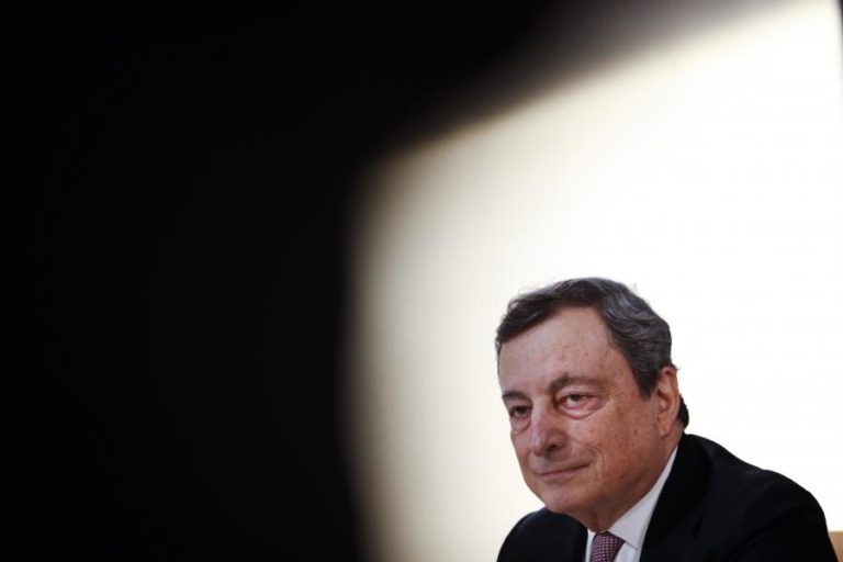 Mario Draghi renunciou ao salário de primeiro-ministro