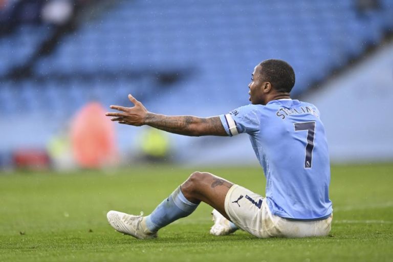 LC: Sterling é a grande novidade no ‘onze’ do City, Chelsea sem surpresas