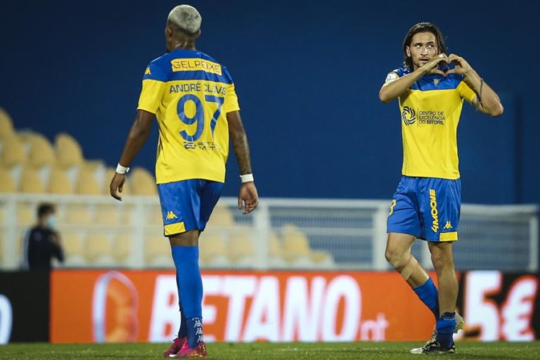 Estoril Praia sagra-se campeão da II Liga