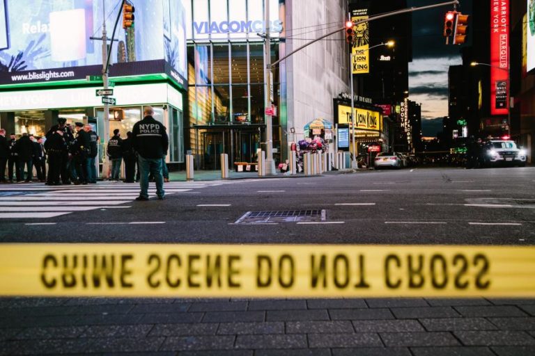 Autoridades nova-iorquinas identificam suspeito do tiroteio de sábado em Times Square