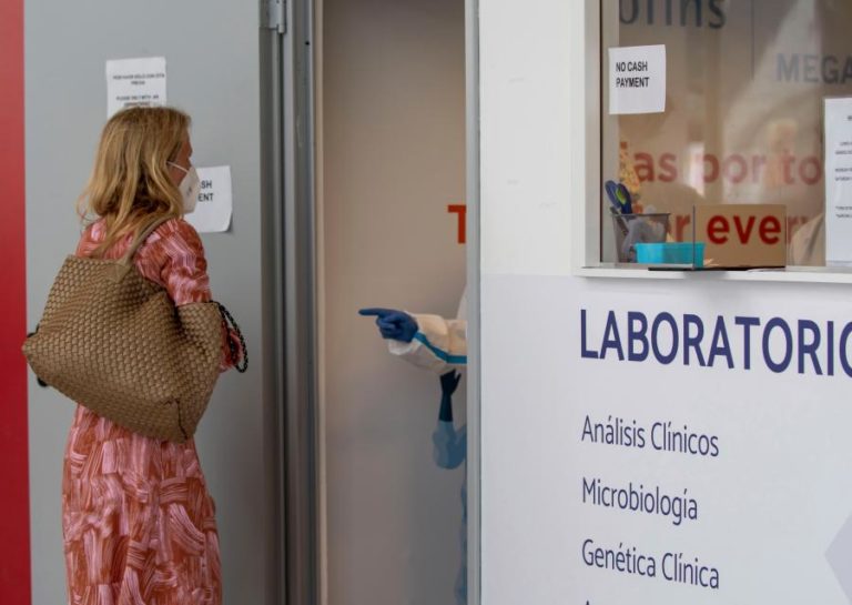 Covid-19: Espanha regista 4.941 novos casos e 205 mortes em 24 horas