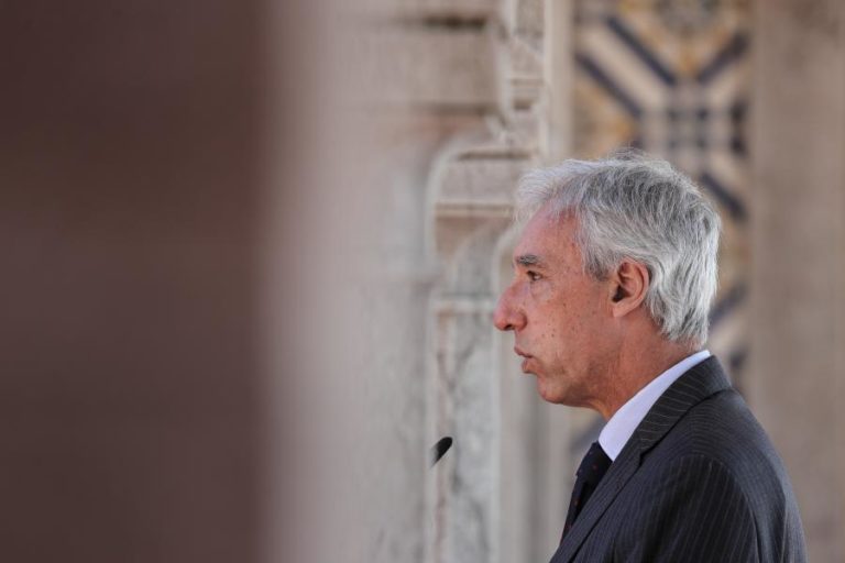 Ministro da Defesa critica “manobras escusas” de “agremiação” de ex chefes militares contra reformas