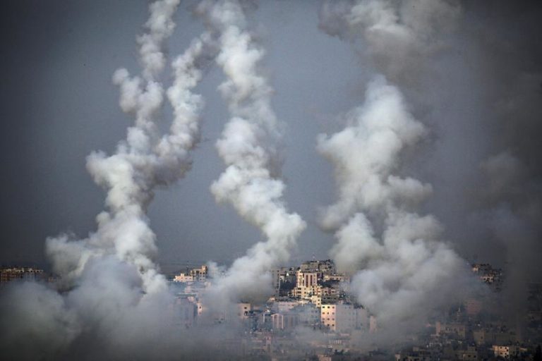 Jerusalém: Hamas diz ter disparado mais de 100 foguetes de Gaza contra Israel