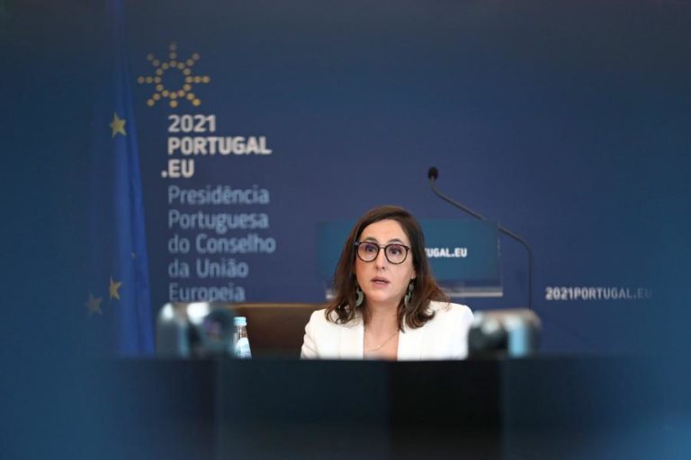 UE/Presidência: Leis para pessoas LGBTI devem ser “alicerces” para intervenção contínua