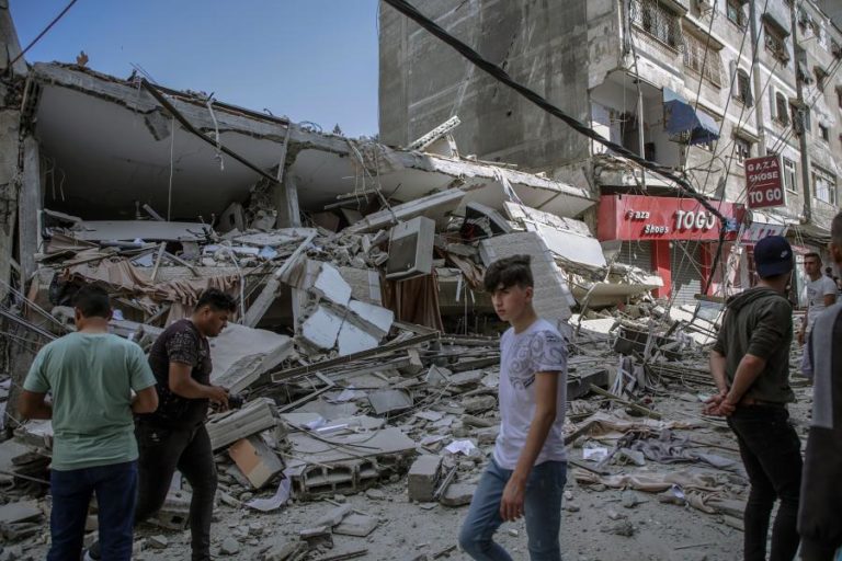 Jerusalém: Hamas dá conta de mais de 80 palestinianos mortos em ataques israelitas em Gaza