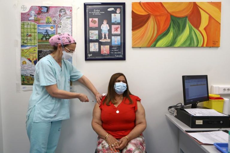 Covid-19: Portugal regista recorde diário de 125 mil pessoas vacinadas