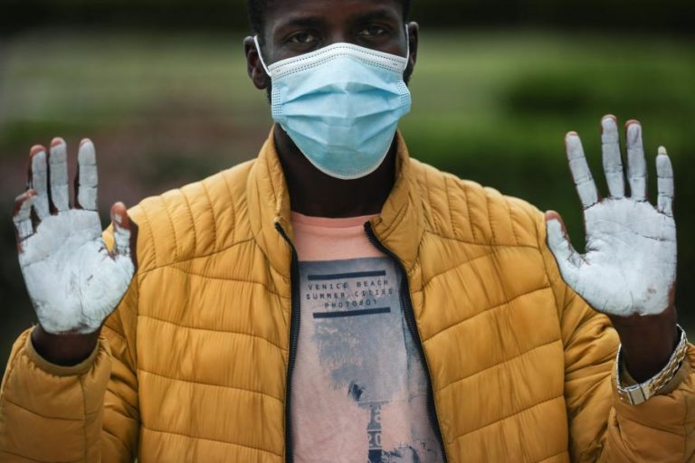 Guineenses protestam em Belém contra visita de Marcelo a uma Guiné “sem democracia”