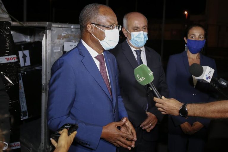 Covid-19: Vacinas doadas por Portugal vão permitir manter vacinação em Cabo Verde – PM