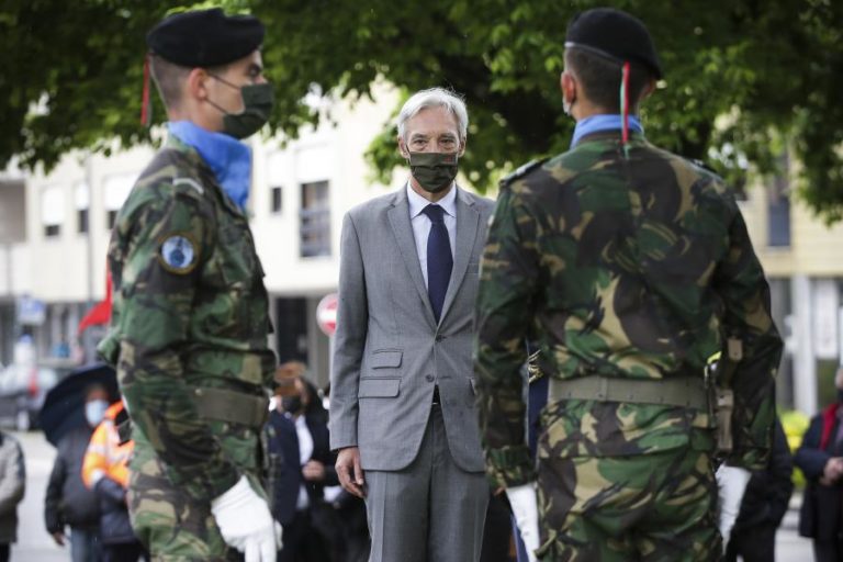 Ministro da Defesa Nacional garante que cartões de Antigo Combatente já estão a ser enviados