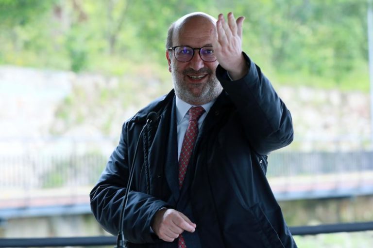 Metrobus entre Boavista e Praça do Império, no Porto, em obra no final de 2022