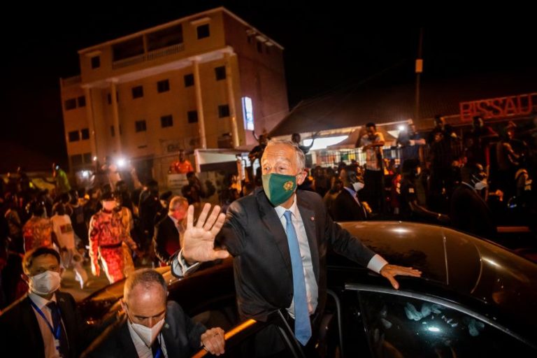 PR/Guiné-Bissau: “É muito importante a liberdade de imprensa”, diz Marcelo em visita à RTP/África