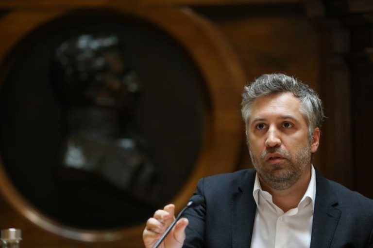 Governo não deixará trabalhadores da Groundforce “em má situação” no fim de maio – Ministro