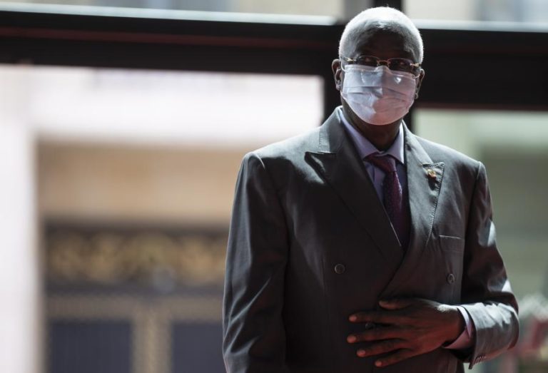 Presidente e primeiro-ministro do Mali detidos por militares