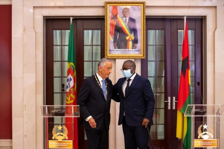 PR guineense condecora Marcelo Rebelo de Sousa com medalha Amílcar Cabral