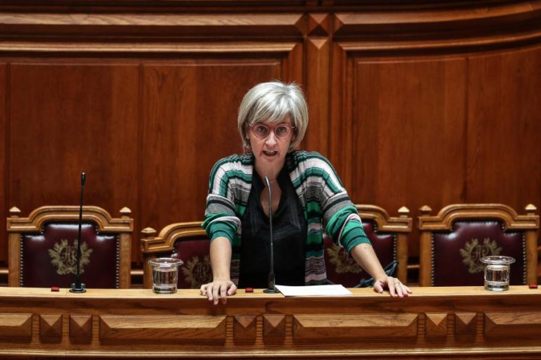 Ministra da Saúde diz que abril foi “um dos meses mais produtivos” na retoma do SNS