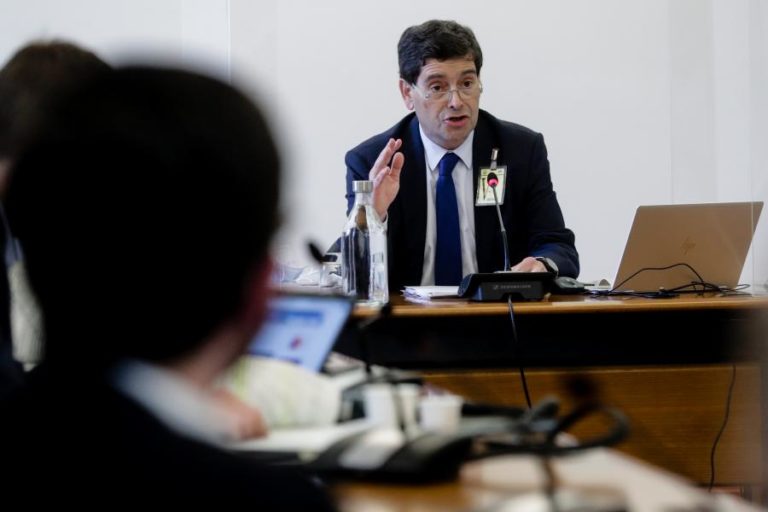 Presidente do Novo Banco diz que gestores não se atribuem prémios a si próprios