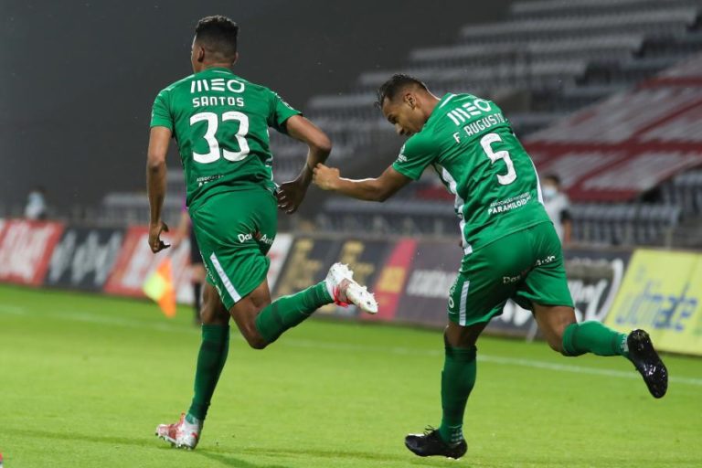 Rio Ave vence Nacional mas vai disputar ‘play-off’ de manutenção