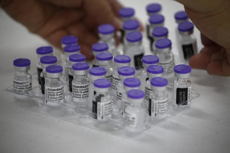 Covid-19: EMA anuncia sexta-feira decisão sobre uso da vacina da Pfizer em jovens