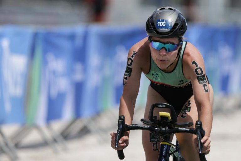Triatleta Helena Carvalho termina em 16.º na Taça do Mundo de Arzachena
