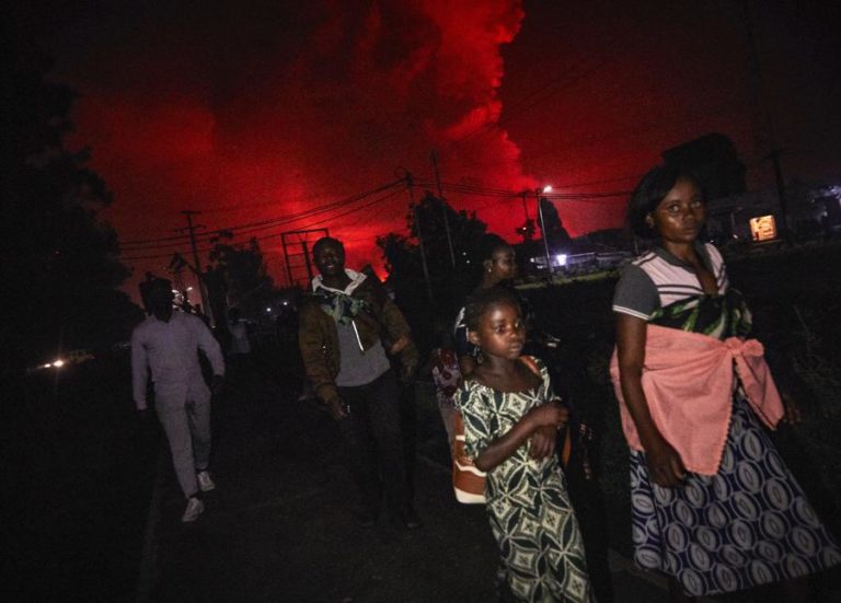 Retiradas 400 mil pessoas na RDCongo após a erupção do vulcão Nyiragongo