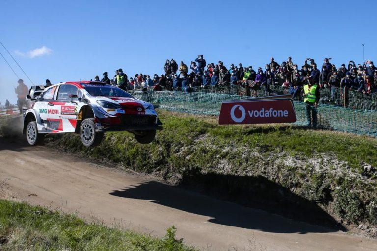 Rali de Portugal: Elfyn Evans chega à última especial com uma liderança confortável