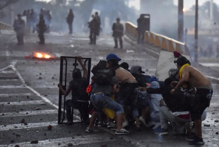 ONU pede investigação independente após manifestações mortais na Colômbia