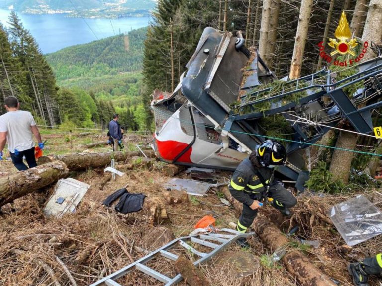 Justiça italiana acusa três responsáveis pelo teleférico acidentado que matou 14 pessoas
