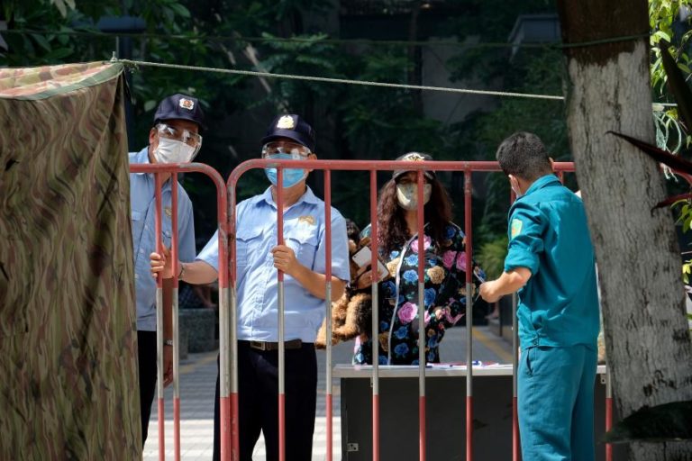 Covid-19: Vietname deteta variante que mistura estirpes indiana e britânica