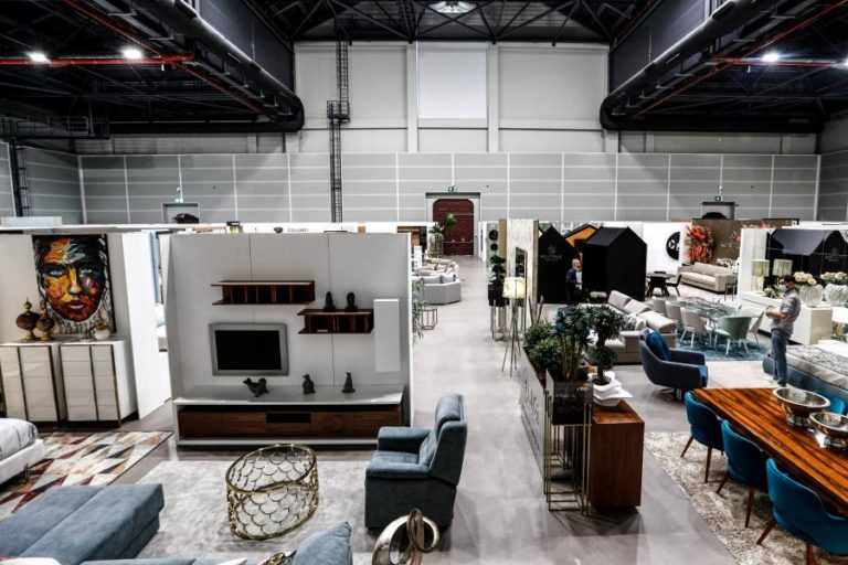 Exportações de madeira e mobiliário para fora da Europa crescem 24% em 2020