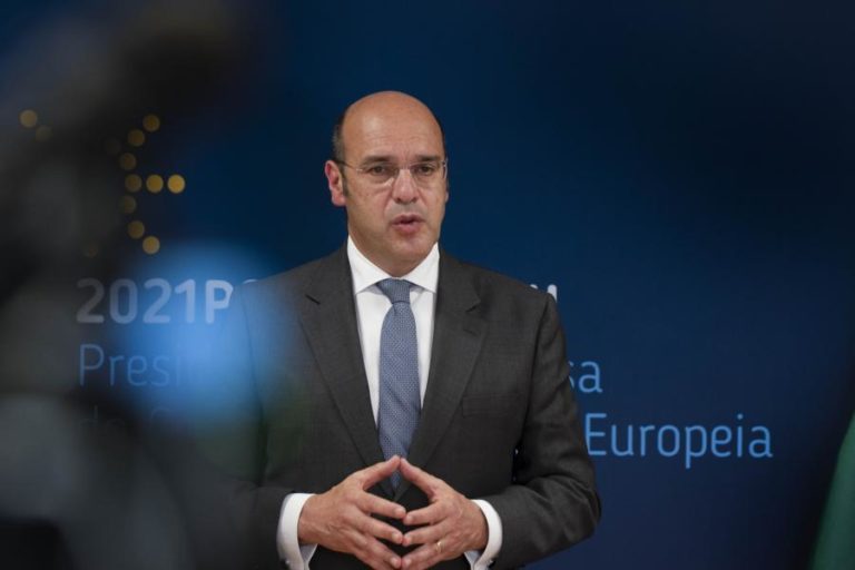 UE/Presidência: Portugal quer pacote digital aprovado e em vigor “o mais cedo possível”