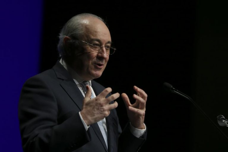 Rio reafirma que “PSD não é um partido de direita” na convenção do MEL
