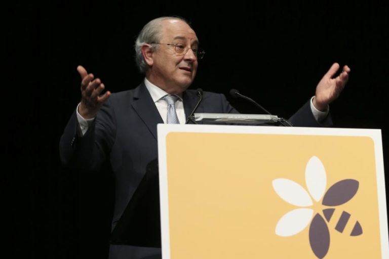 Rio lamenta que Costa não “aproveite oportunidade” de ter líder da oposição que quer reformas