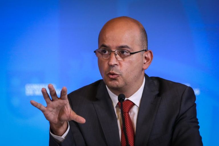 Ministro das Finanças indica injeção de capital de 429ME no Novo Banco mas falta fechar valor