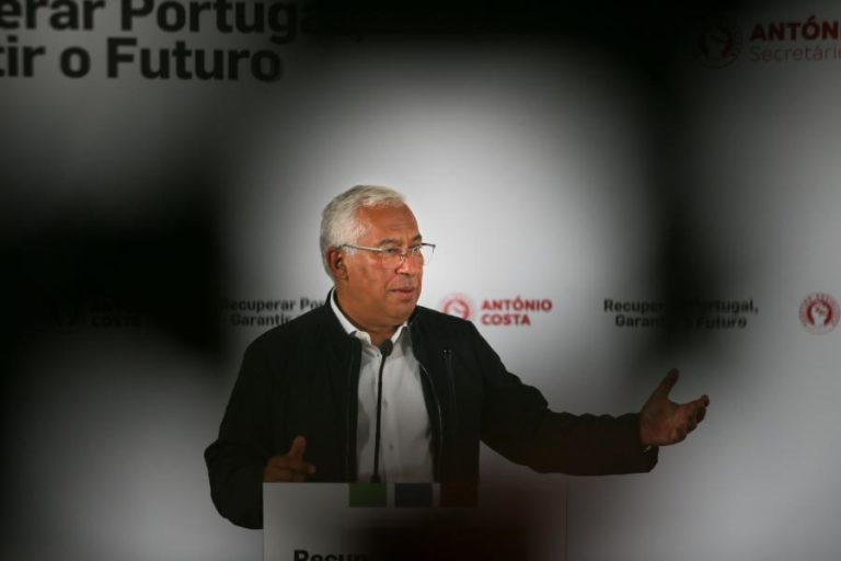 Costa quer alterar leis do trabalho para fazer face à crise pandémica